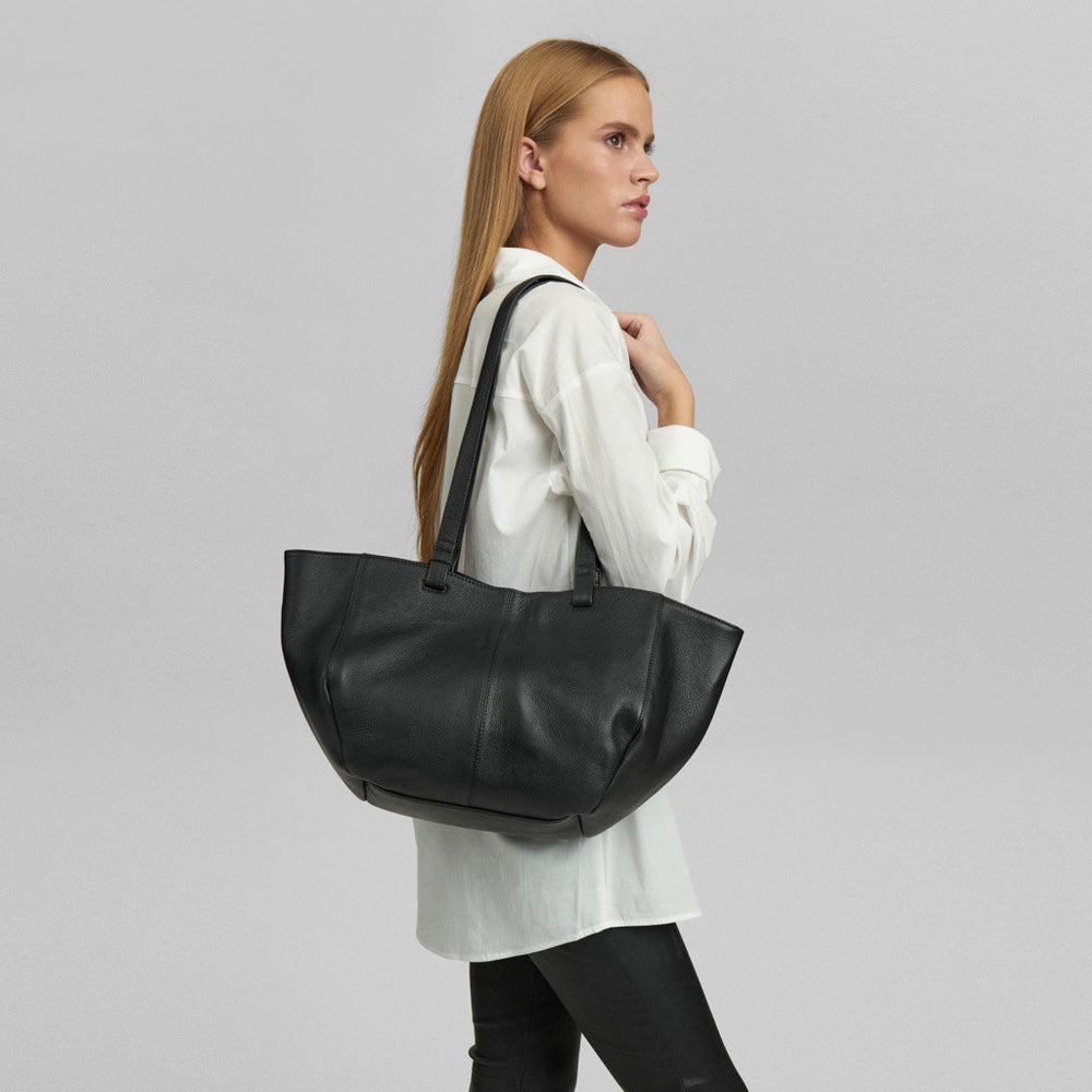 Beautiful and timeless shopper / 16136 - Black – DEPECHE