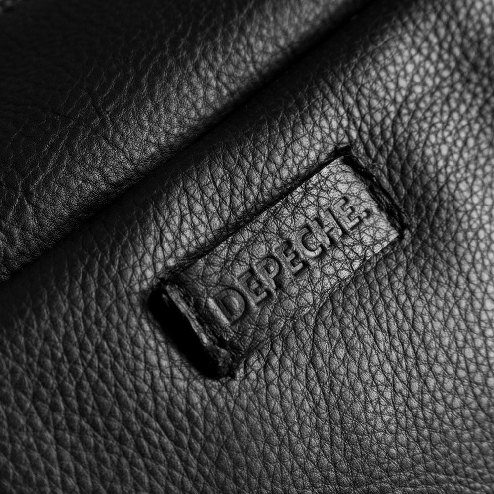 Classic cosmetic bag in soft leater / 15434 - Black – DEPECHE