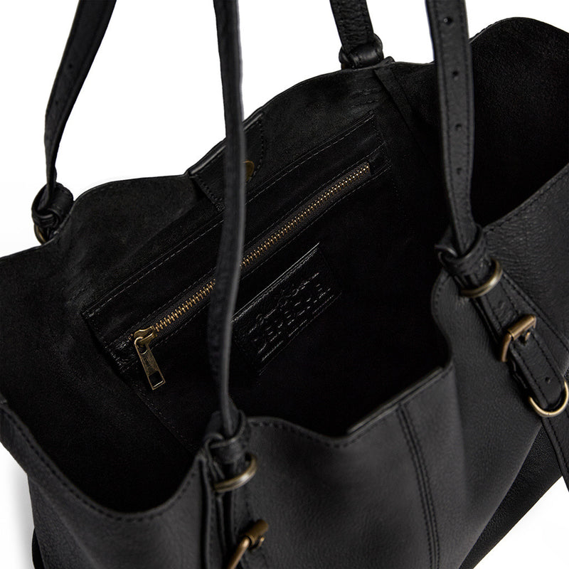 DEPECHE Classic shoulderbag with cool details Shoulderbag / Handbag 099 Black (Nero)