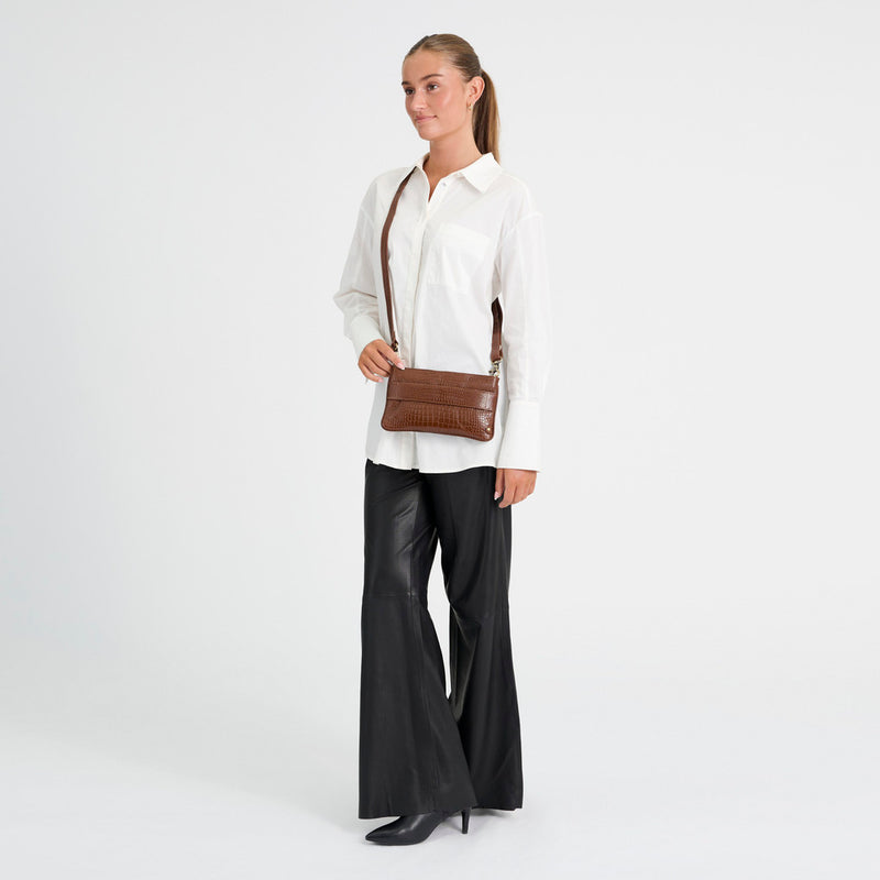 Fashion Favourites croco leather clutch / 17132 - Cognac Croco