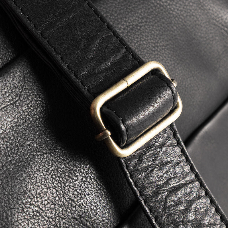 DEPECHE Medium leather bag with knot detail Shoulderbag / Handbag 099 Black (Nero)