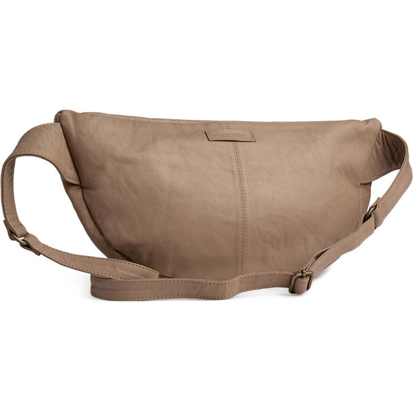 DEPECHE Oversize leather bumbag in high and soft quality Bumbag 168 Latte