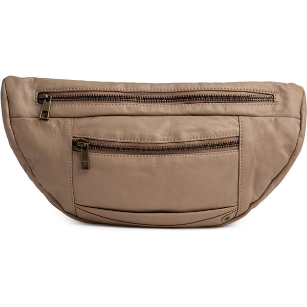DEPECHE Oversize leather bumbag in high and soft quality Bumbag 168 Latte