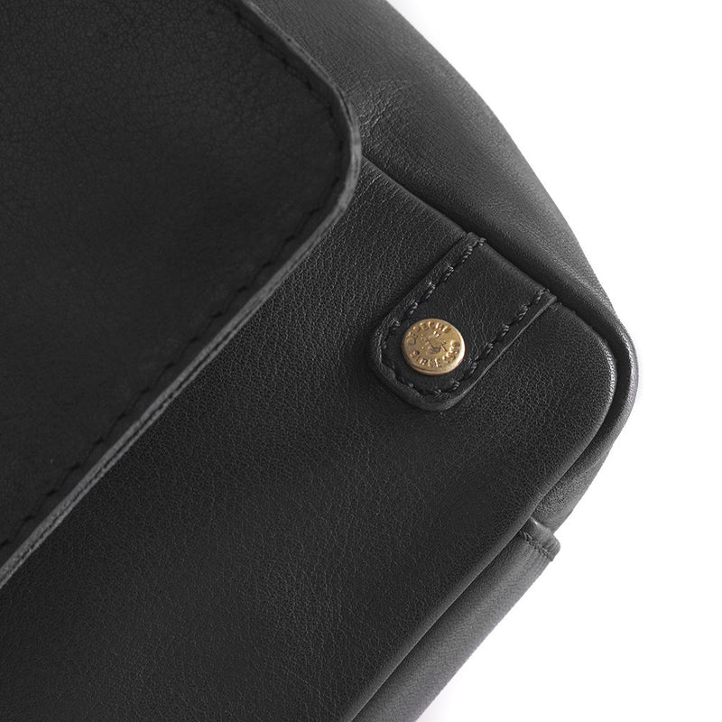 DEPECHE Shoulderbag / Handbag with golden buckle Shoulderbag / Handbag 099 Black (Nero)