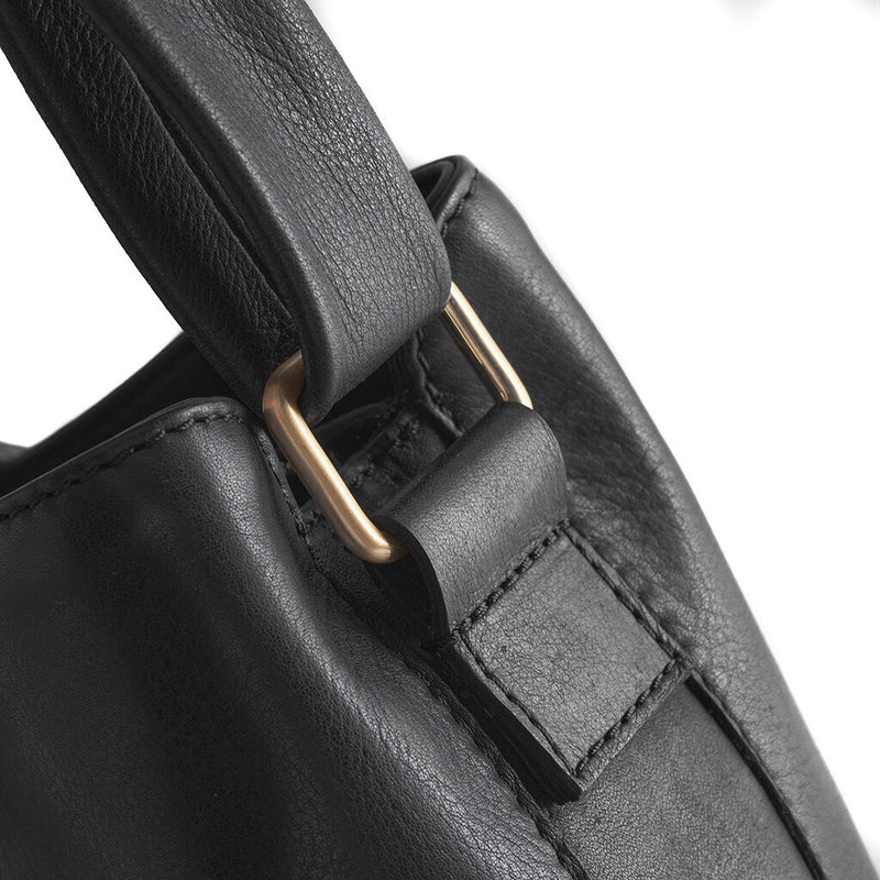 DEPECHE Shoulderbag/handbag with golden buckle Shoulderbag / Handbag 099 Black (Nero)