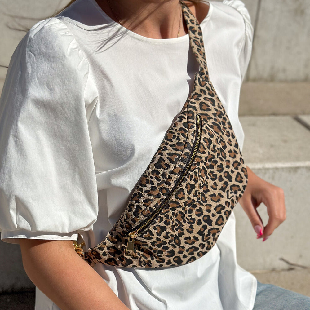 High-quality leather bumbag / 12556 - Leopard – DEPECHE