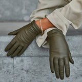 DEPECHE Basic gloves in soft leather Gloves 194 Moss Green