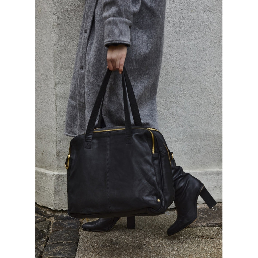 Large workbag in soft leather / 12012 - Black (Nero) – DEPECHE
